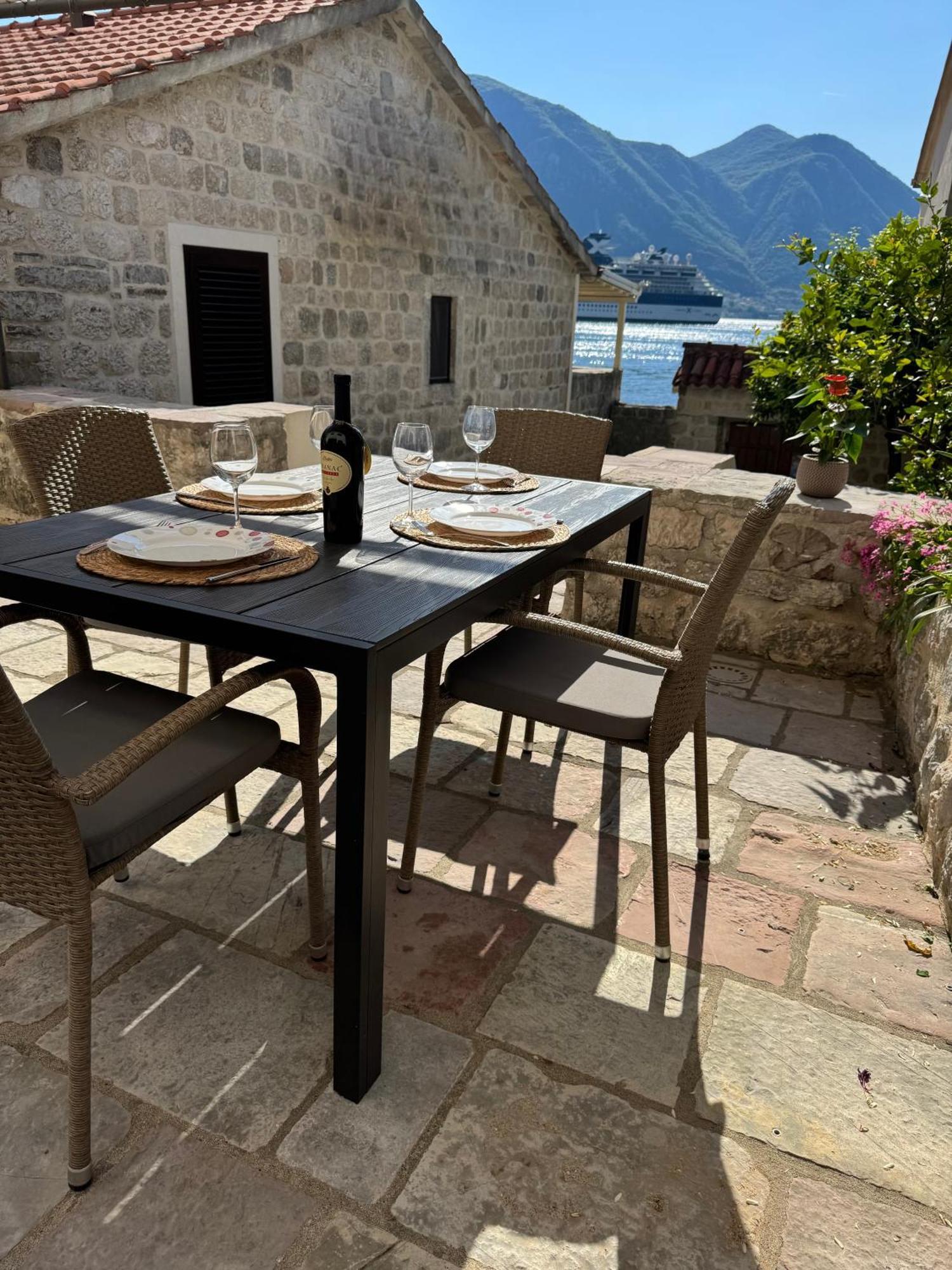 Apartments Radonicic Kotor Eksteriør bilde