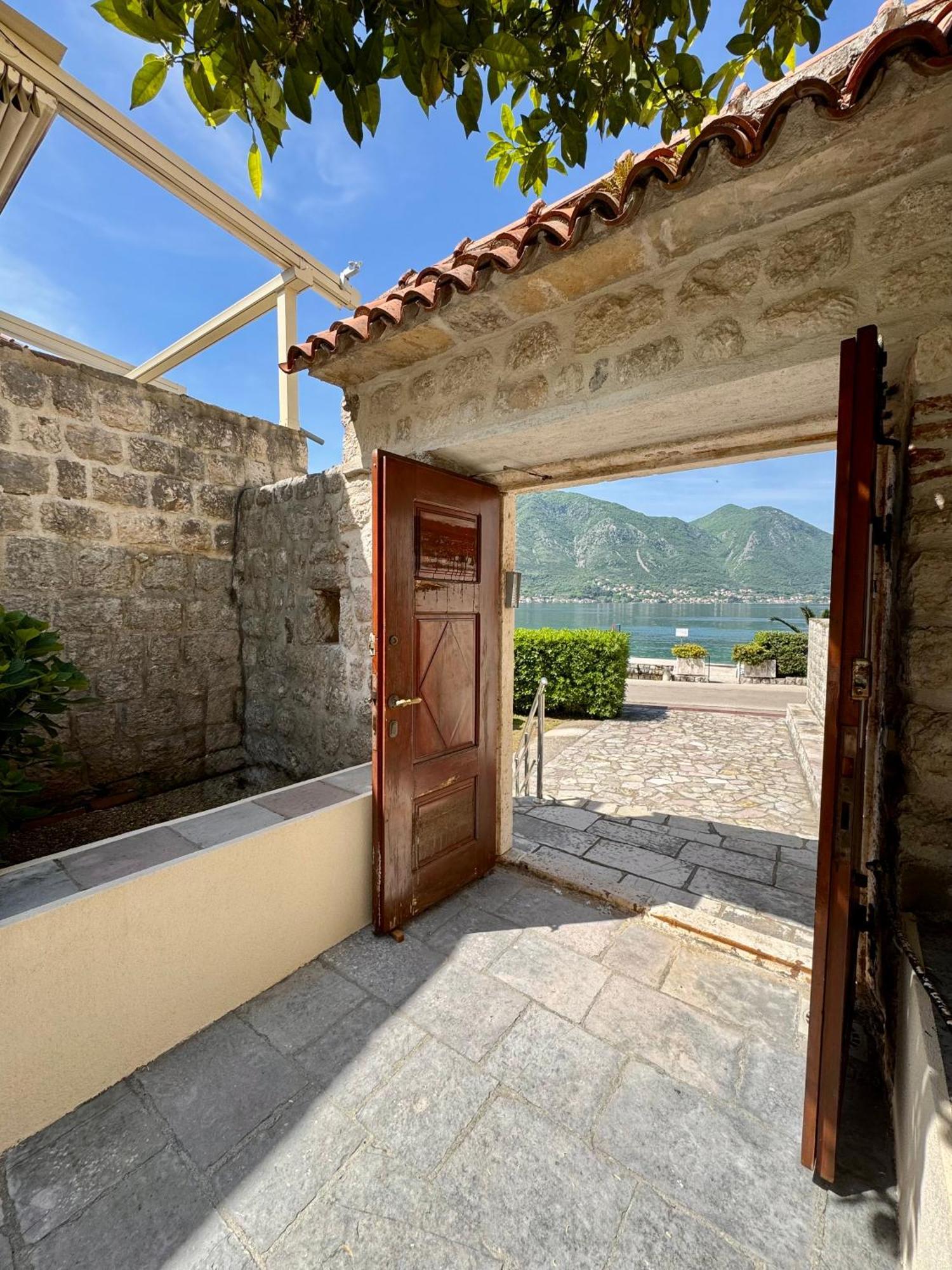 Apartments Radonicic Kotor Eksteriør bilde